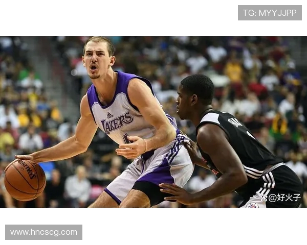 亚历克斯卡鲁索的篮球之路与个人魅力的完美结合