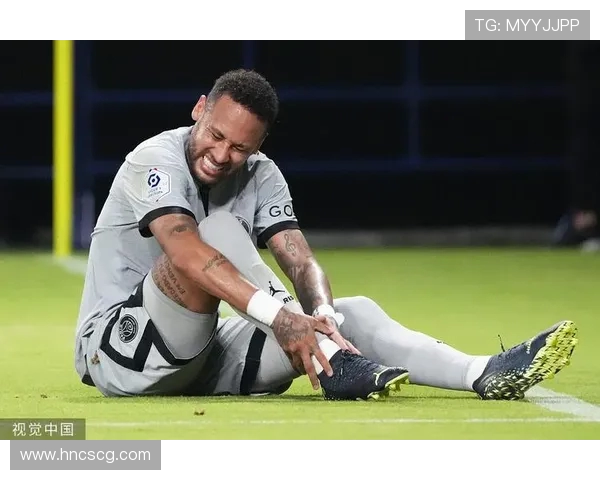 内马尔伤情再度加重巴黎欧冠之路面临严峻考验