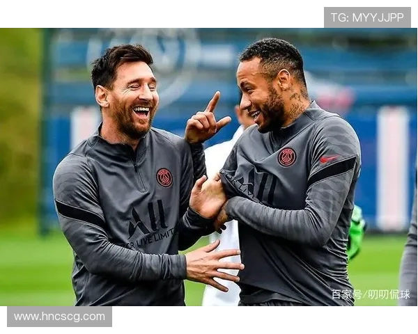 四川队与青岛黄海的激烈对决展现足球魅力与团队精神的巅峰对抗 四川队与青岛黄海的激烈对决展现足球魅力与团队精神的巅峰对抗